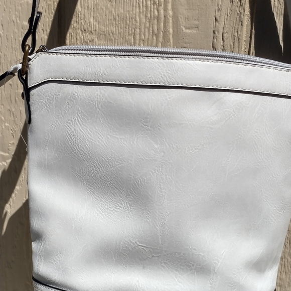 Purse - Picture 2 of 3